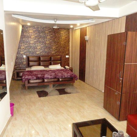 Oyo 12976 Hotel New Fiza Jammu Exteriör bild