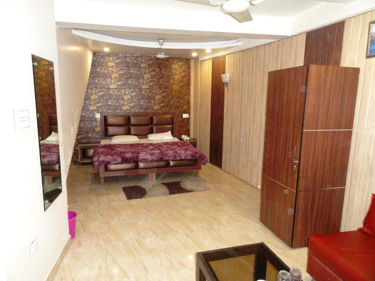 Oyo 12976 Hotel New Fiza Jammu Exteriör bild