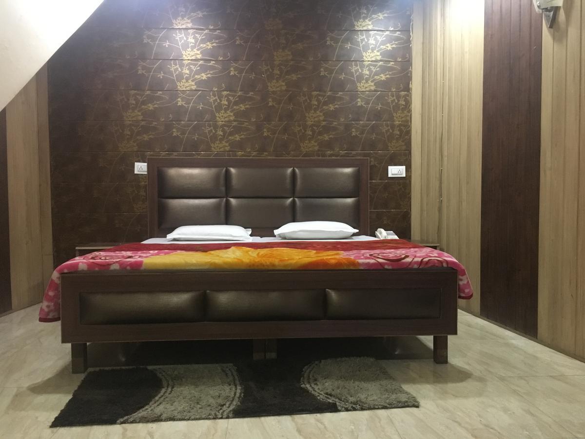 Oyo 12976 Hotel New Fiza Jammu Exteriör bild