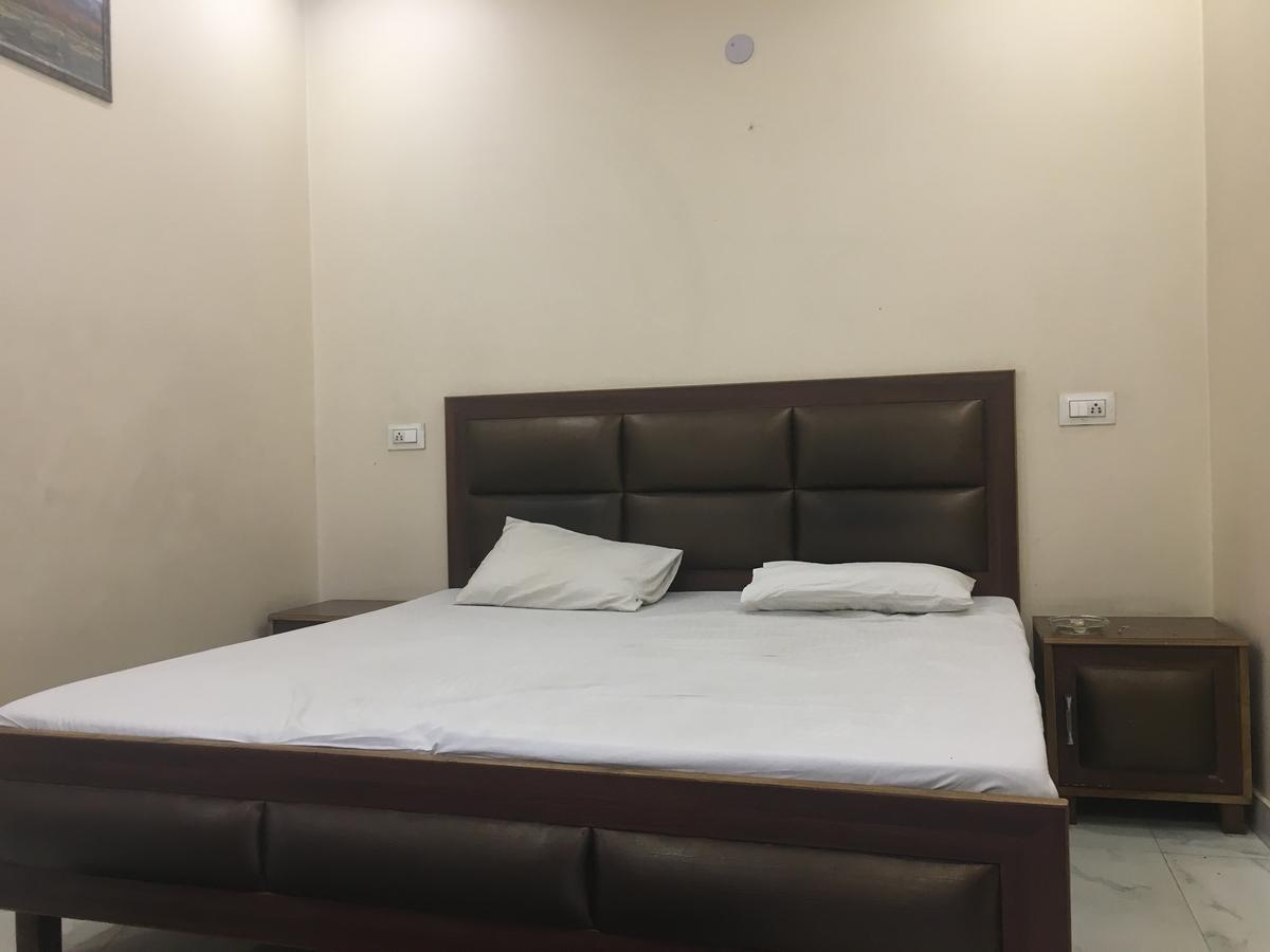 Oyo 12976 Hotel New Fiza Jammu Exteriör bild