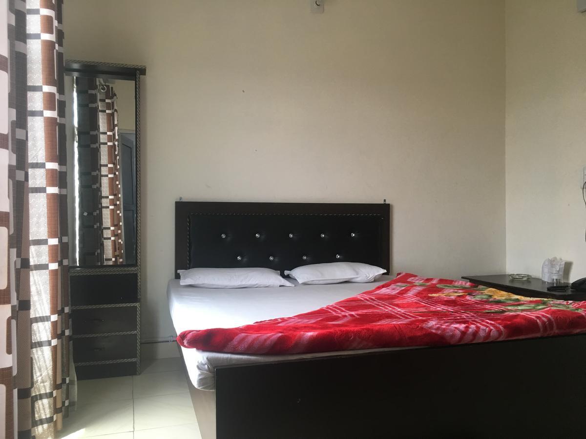 Oyo 12976 Hotel New Fiza Jammu Exteriör bild