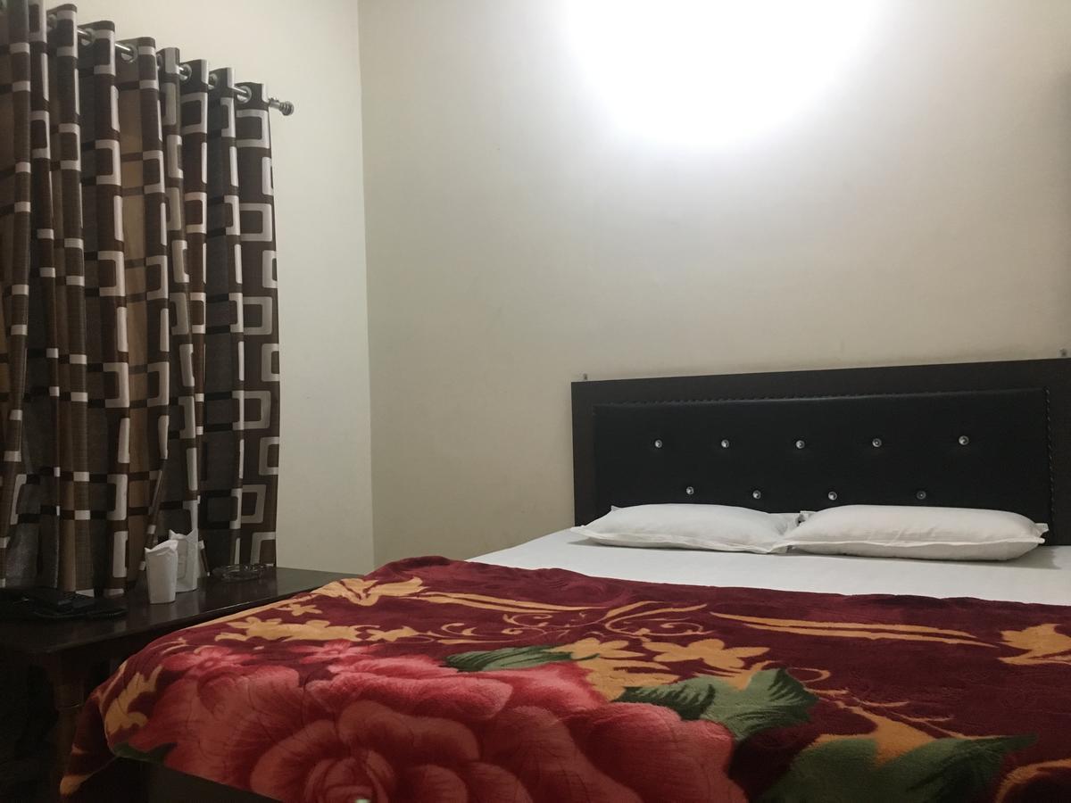 Oyo 12976 Hotel New Fiza Jammu Exteriör bild