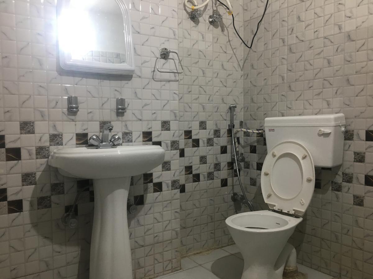 Oyo 12976 Hotel New Fiza Jammu Exteriör bild